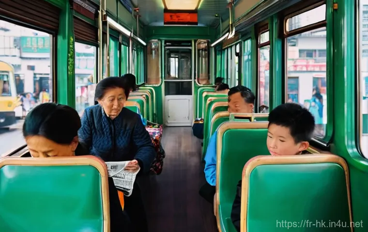 홍콩 전통 트램 딩딩  이용법 - **Prompt:** A picturesque, cinematic wide-angle shot from the front seat of the upper deck of a vint...
